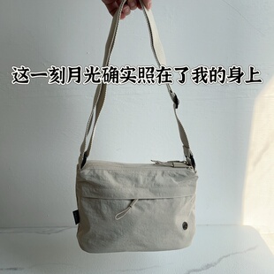 广州货！多拉链斜挎包女时尚百搭帆布包轻便单肩包散步小背包简约