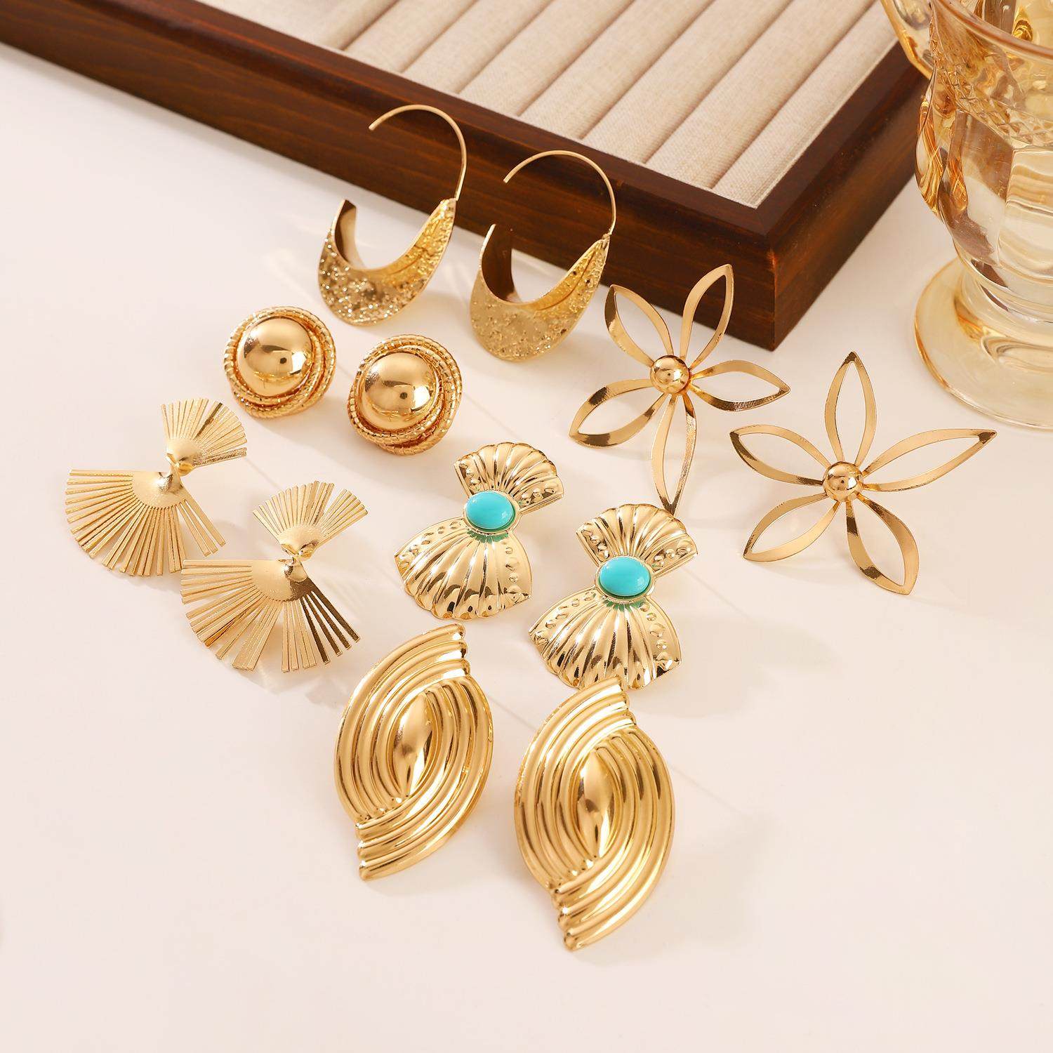 2025欧美跨境冷淡风ins风个性时尚耳钉简约女不规则麻花缠绕几何