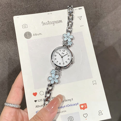 ins风小众花朵高颜值女款石英表
