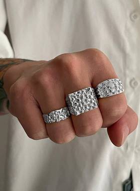 欧美跨境饰品2025新款男士合金肌理戒指潮流嘻哈个性百搭手饰