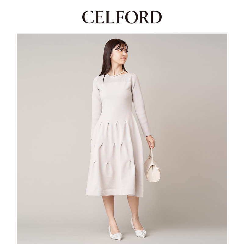 初上市价格 1530元