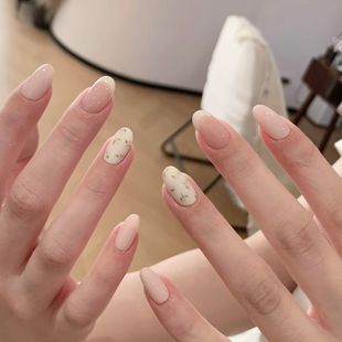 奶油风温柔碎花显白皮粉半手工穿戴甲ins文艺风纯欲指尖奶白法式