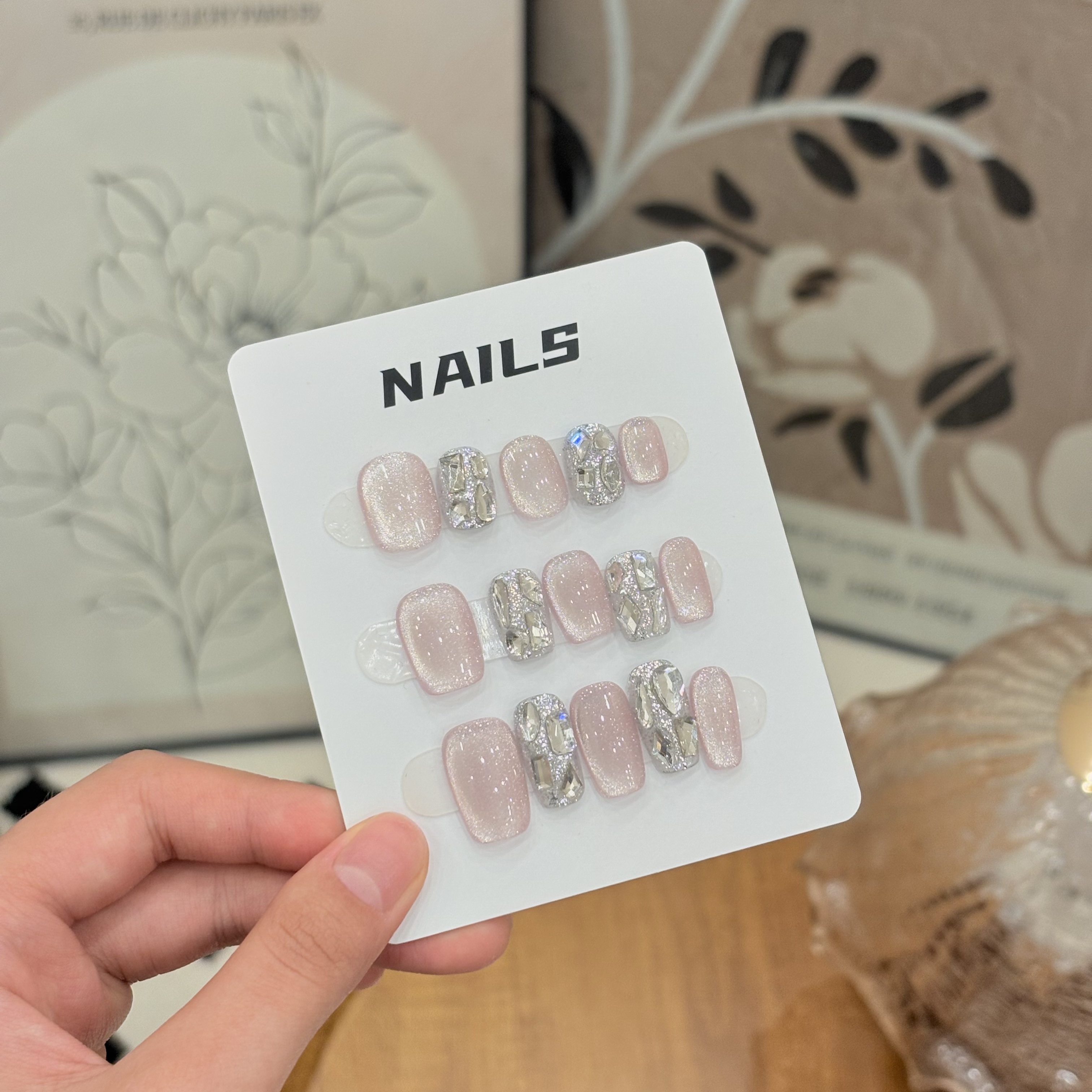 粉金猫眼-Naier奈儿轻奢高定纯手工美甲穿戴甲10片装