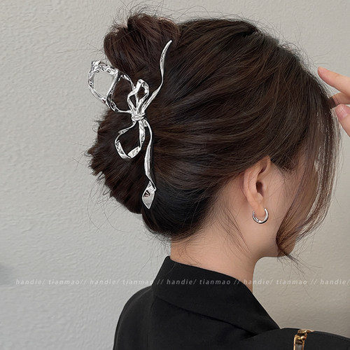 甜酷范儿十足金属蝴蝶结抓夹