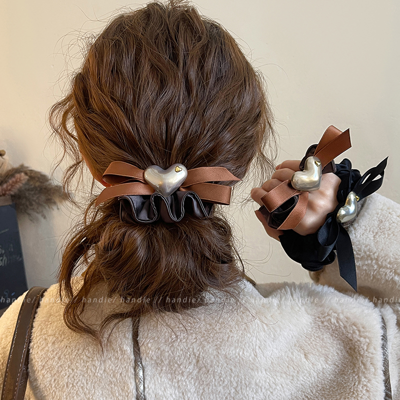 气质缎面蝴蝶结爱心发圈