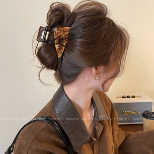 复古高级感醋酸豹纹三角抓夹女后脑勺盘发鲨鱼夹大号气质发夹发饰