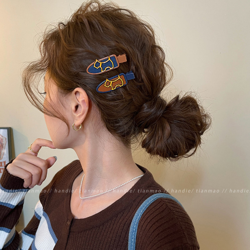 法式复古小狗皮质发夹女2025新款侧边夹发卡前额碎发刘海夹鸭嘴夹,饰品/流行首饰/时尚饰品新,发饰,淘宝优惠券,粉丝福利购,淘宝优惠卷