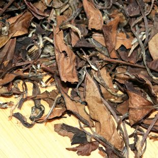 2012年海拔高山老寿眉500克一盒