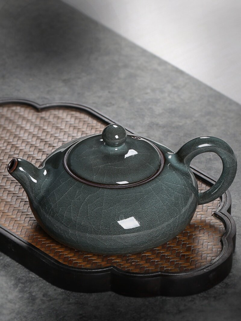 青瓷龙泉手工葛窑铁胎西施壶茶壶功夫茶套装一壶两杯家用陶瓷壶单