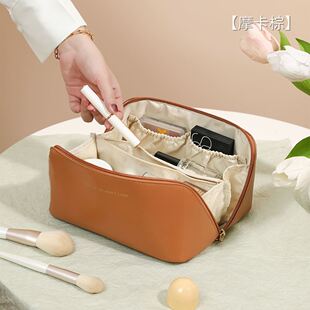 PU皮云朵枕头化妆包大容量高颜值旅行便携洗漱包化妆品收纳包