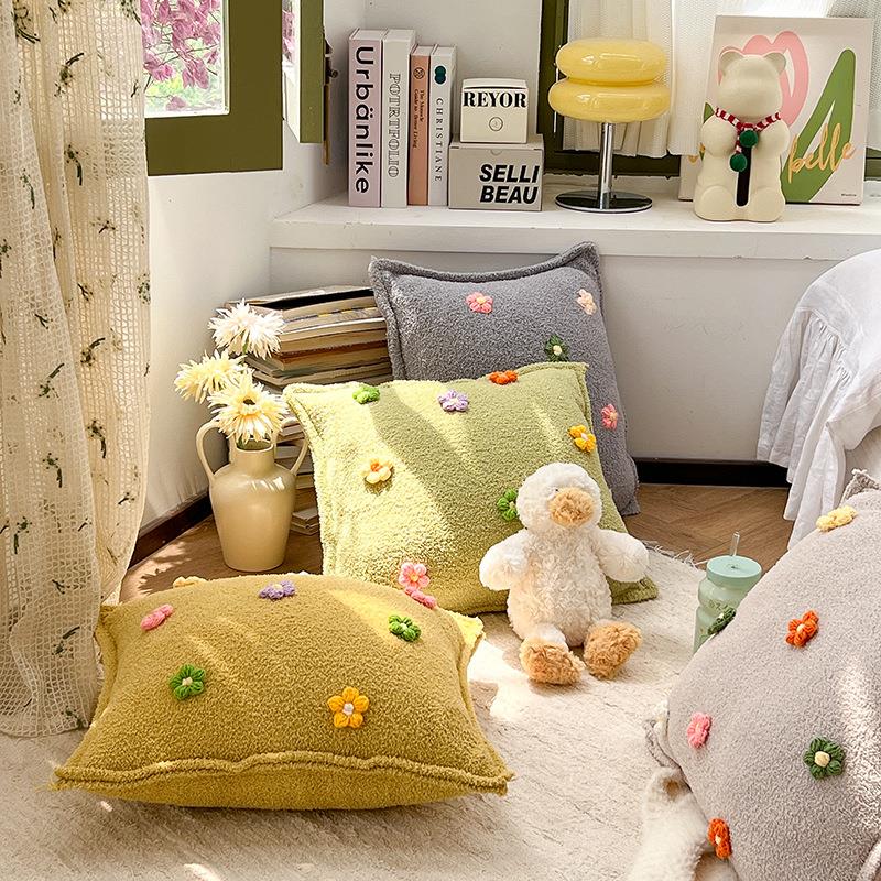 立体小碎花抱枕靠垫抱枕套沙发汽车床头护腰北欧简约靠枕定制