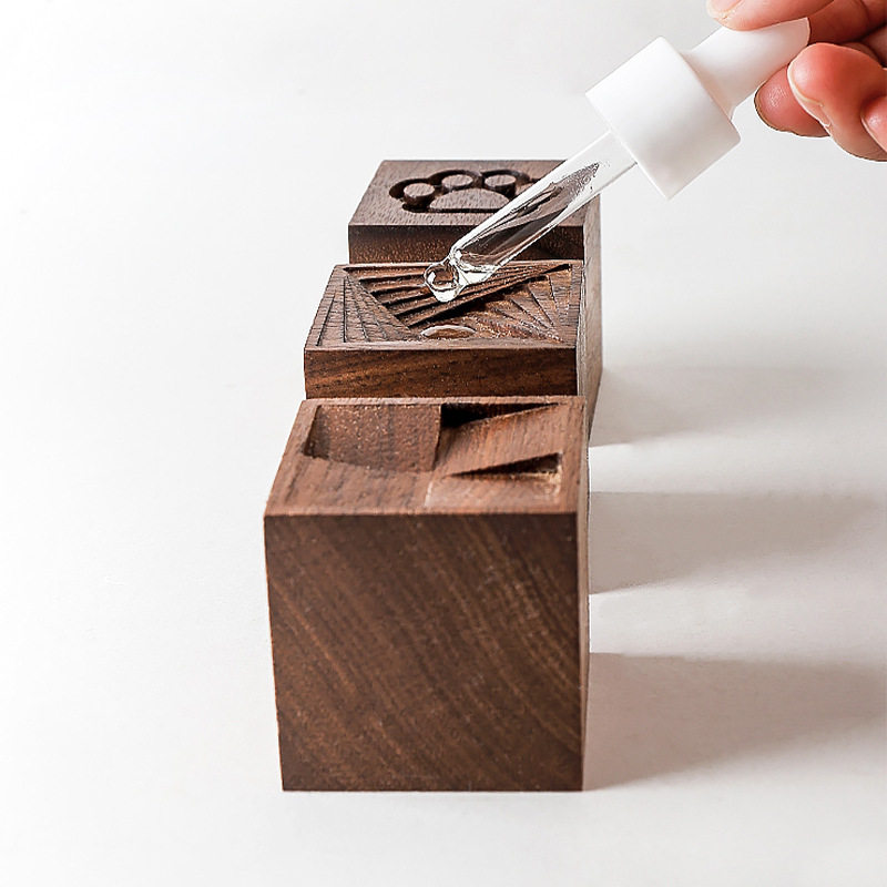 正方体扩香器室内精油无火香薰家用扩香石衣柜卧室随身扩香木摆件