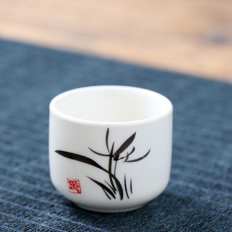 供应酒杯 陶瓷白酒杯 小酒杯 烈酒杯 定制