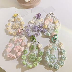 潮流多巴胺花朵手提链短款手绳吊坠通用手机壳耳机套链条手机挂绳