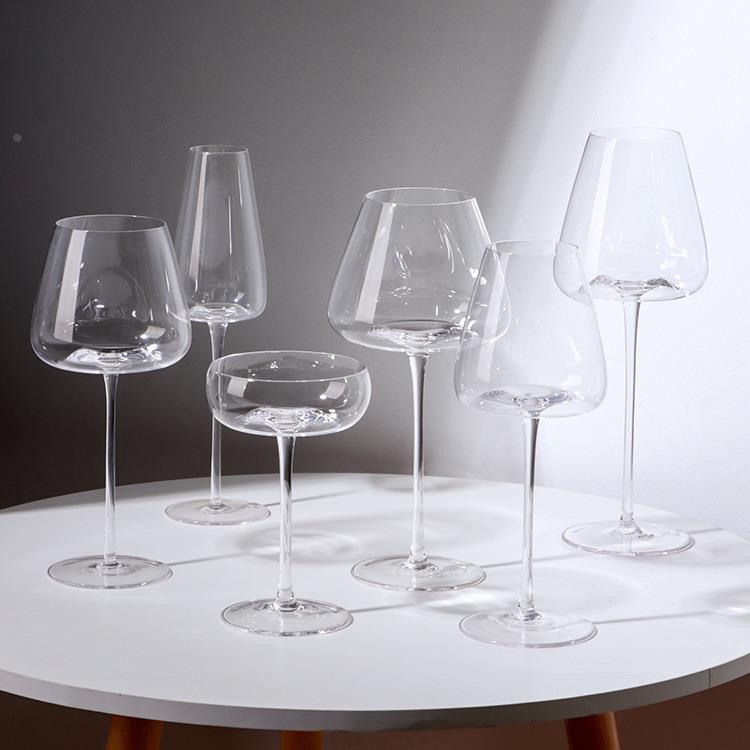 创意北欧风勃艮第红酒杯凹底轻奢高档玻璃高脚杯葡萄酒杯家用定制