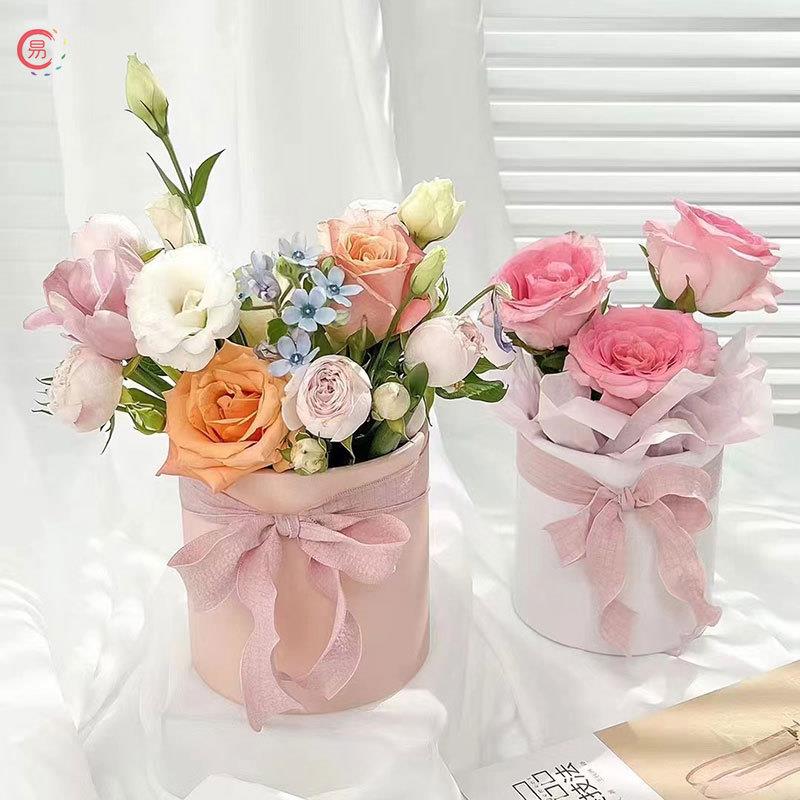 女神节小号轻奢圆桶鲜花插花抱抱桶花束包装花袋花盒diy花艺材料定制