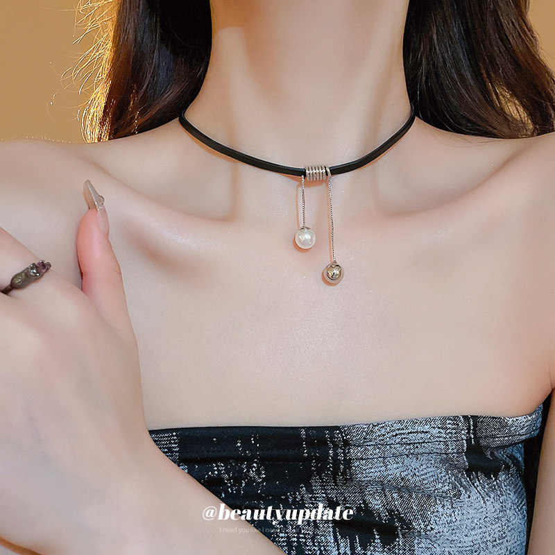 珍珠黑色项圈项链女款2026新款爆款锁骨链choker颈带脖子配饰颈链