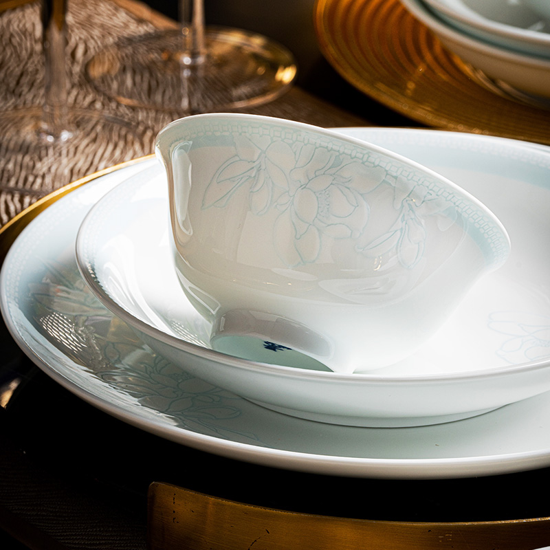 2025新款景德镇家用釉下彩浮雕玉兰碗碟套装中式高端乔迁送礼碗盘