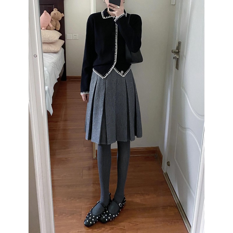 慵懒风黑色毛衣针织开衫女设计高级感小众娃娃领宽松外套上衣秋冬