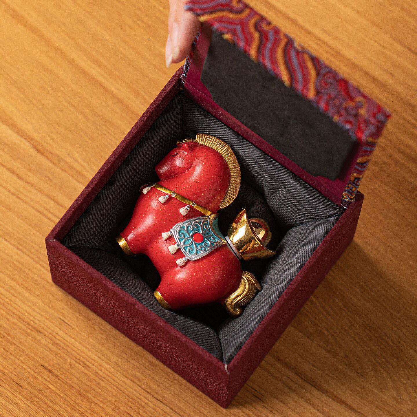 国潮马上有钱小马元宝可旋转马年摆件招财茶宠办公室桌面可爱手办