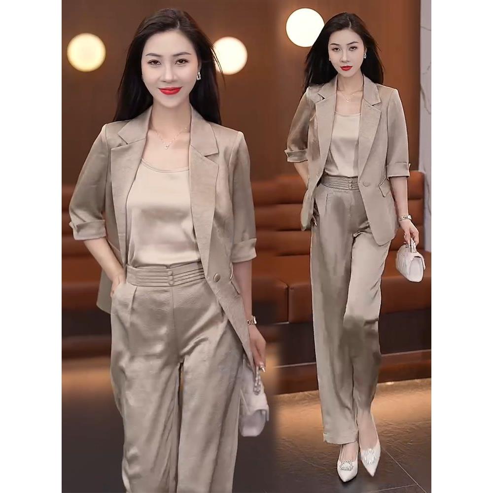 天丝翻领五分袖西服女夏季高级感缎面垂感薄款小西装冰丝三件套装