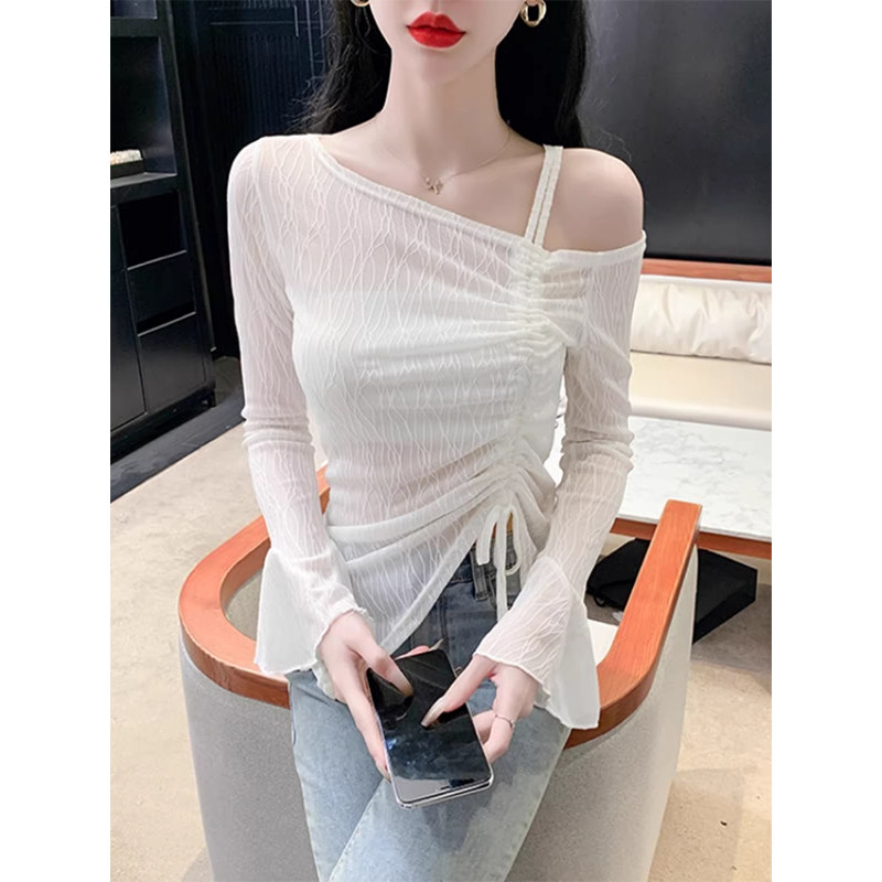 白色设计感斜肩抽褶系带蕾丝衫女长裙欧货长袖喇叭袖修身小众上衣