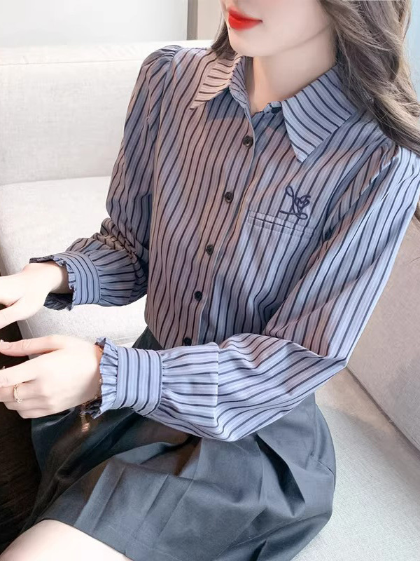 蓝色条纹翻领长袖绣花衬衫女春秋欧货覆古气质修身显瘦开衫上衣