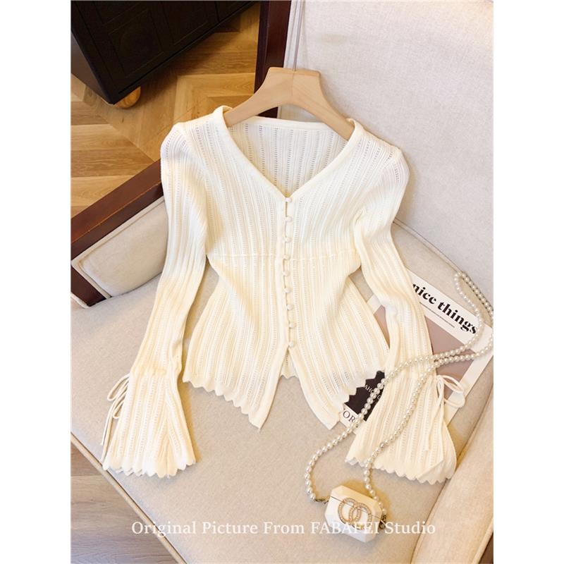 法式v领镂空针织衫女春秋季欧洲站别致喇叭袖开衫纯欲掐腰小上衣