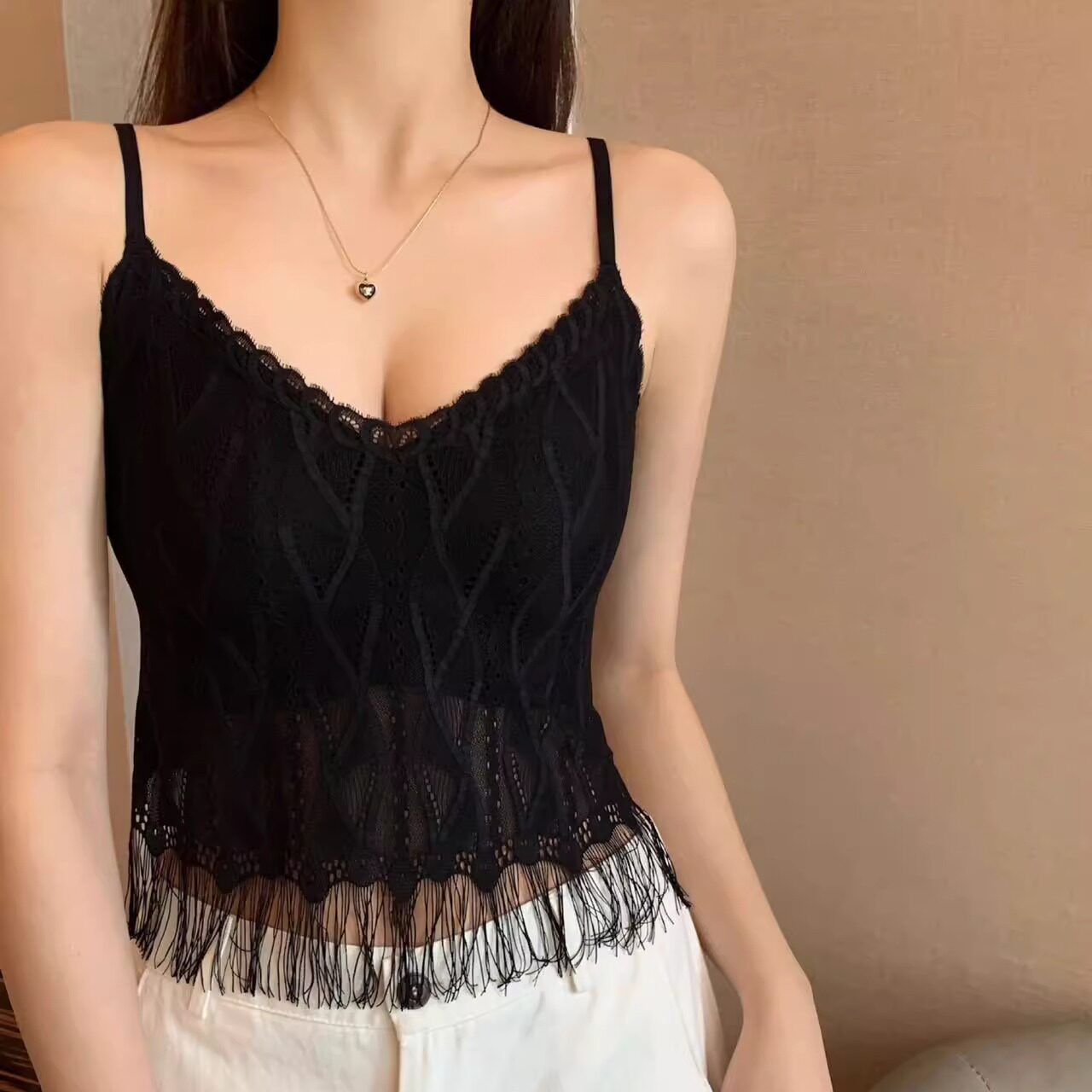 春夏新款流苏蕾丝花边吊带背心女内搭带胸垫一体美背性感打底上衣