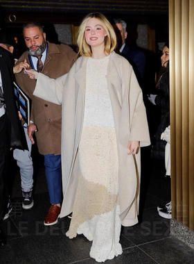 The ro*秋冬设计感长款羊毛大衣毛呢女宽松显瘦围巾双面呢外套女