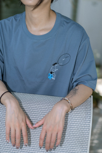 休闲T恤 环保再生面料宽松短袖 一个短篇 核酸刺绣图案