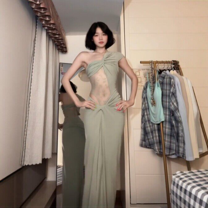 专柜设计感小众巨好看的斜肩蕾丝收腰修身包臀长裙性感风连衣裙26