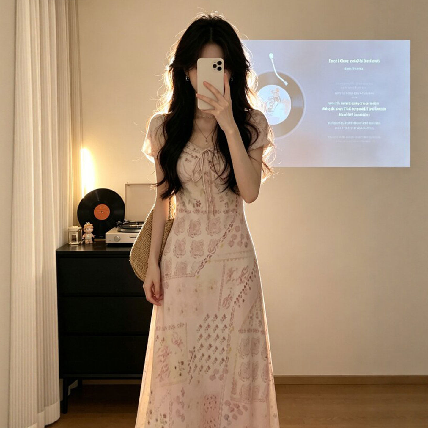 专柜复古风独特超好看泡泡袖收腰显瘦连衣裙绝美不撞款裙子2026年