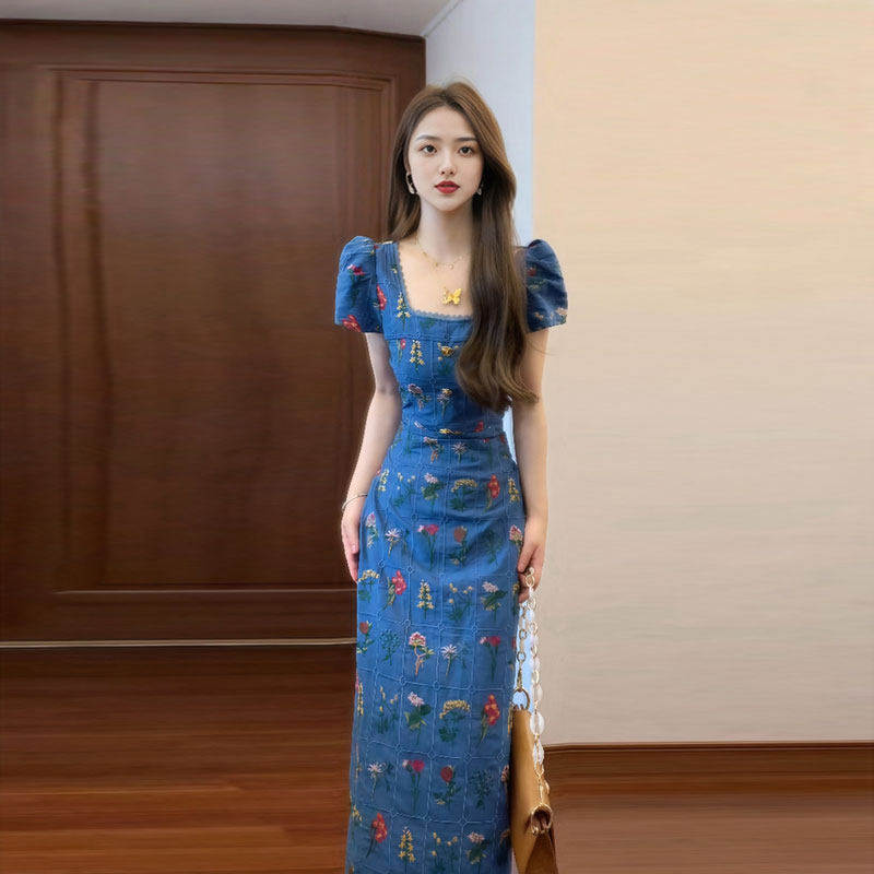 专柜今年流行的漂亮裙子复古独特绝美碎花茶歇修身包臀连衣裙2026