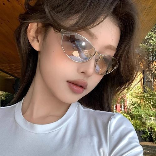 【下单立减30】美式猫眼墨镜女科技感网红街拍太阳镜时髦前卫WH