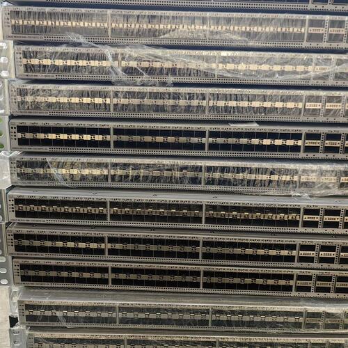议价Cisco N9K-C93180YC-EX 交换机，嘎嘎新，