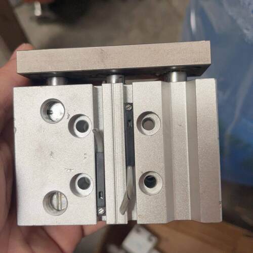 亚德客TCL20X20S三轴气缸 拆机品 成色很好 滑动顺畅
