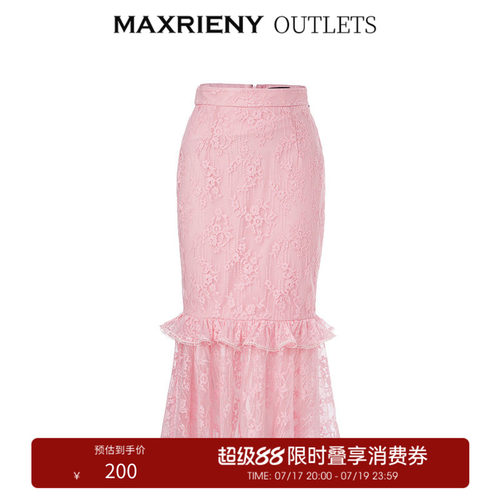 蕾丝花纹精美细腻，鱼尾裙摆展现浪漫气息