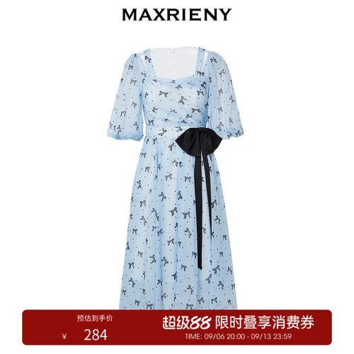 复古蝴蝶结腰带、前胸叠褶搭片设计
