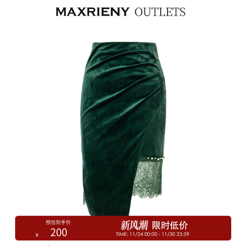 不对称宝石绿丝绒设计，大小珍珠绣花点缀