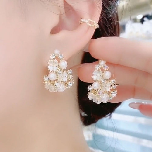 韩国精致珍珠水钻耳环女大气轻奢简约高级感贝壳花耳坠纯银针耳钉