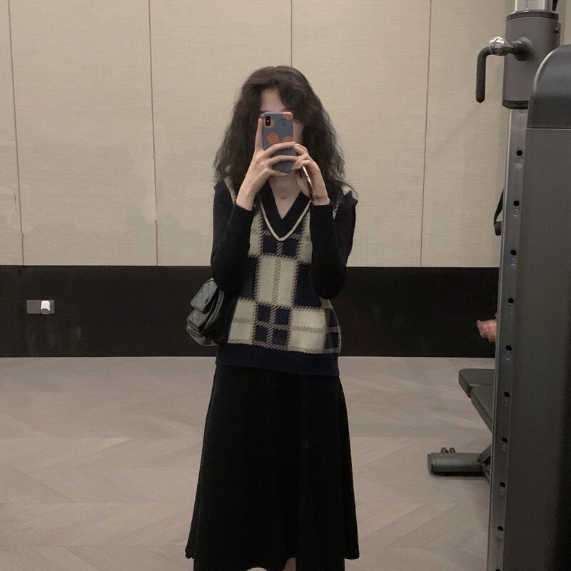 秋冬季小个子连衣裙学院软奶糯格纹小香风针织套装女森系毛衣穿搭