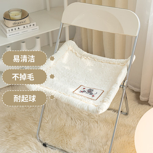 丰尼格天鹅绒可爱坐垫