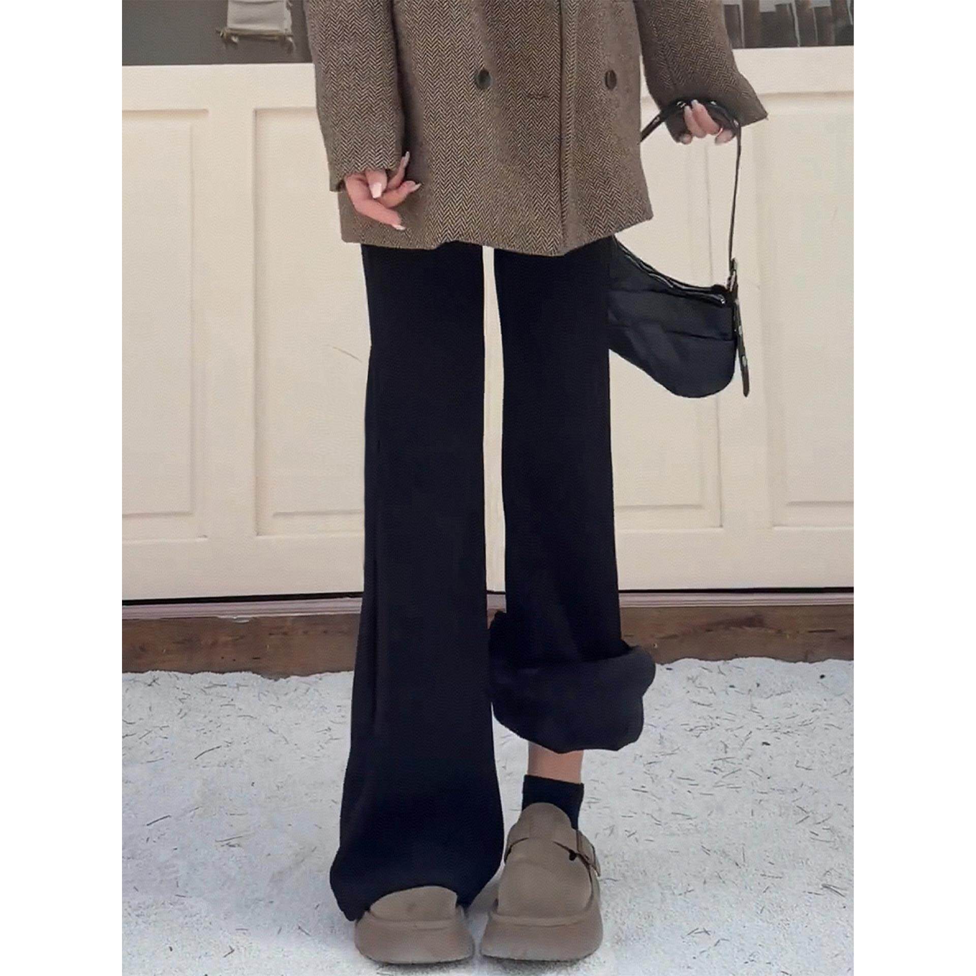 黑色垂感微喇裤女秋冬大码胖mm高腰弹力显瘦加绒加厚喇叭牛仔长裤