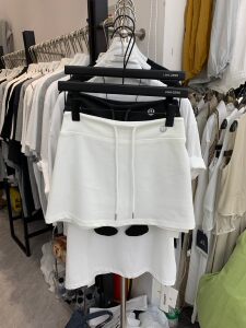 十三行2026夏装新款运动风包臀半身裙女高腰显瘦A字短裙防走光