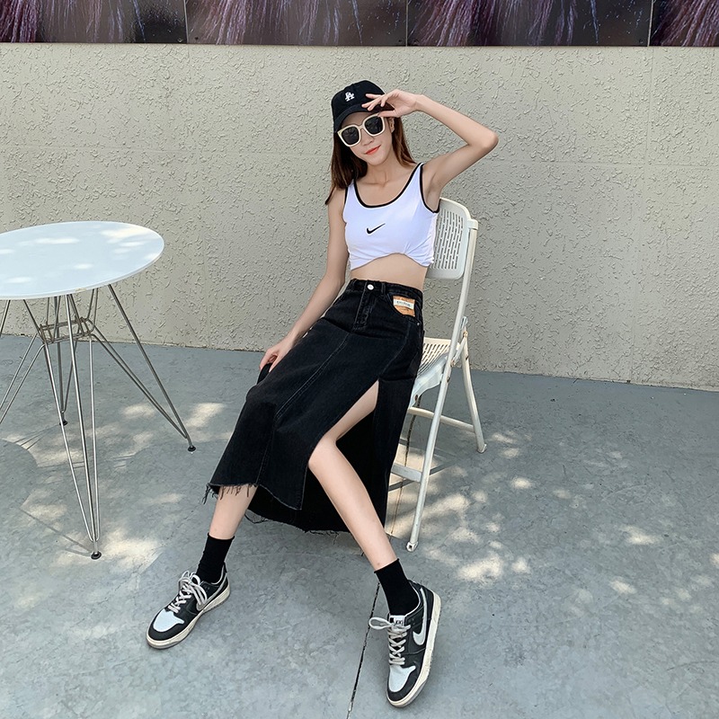高腰牛仔短裙女2022春夏新款a字裙显瘦百搭大码黑色包臀半身裙子