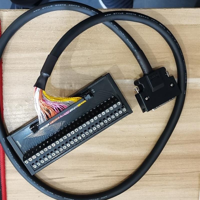 * 三菱 J3 J4 伺服电缆 MR-J2M-CN1TBL05M 1M 2M 可配MR-TB50询价