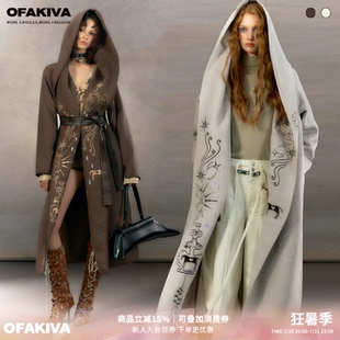 OfAkiva“你的故事”神秘主义刺绣貉子毛领外套女连帽羊毛呢大衣