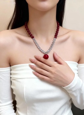 复古红色玛瑙串珠锆石吊坠项链女轻奢高级感新年红超闪毛衣链颈链