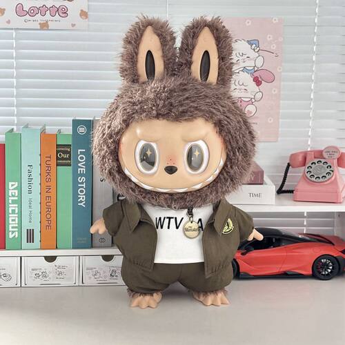 现货Zimomo首领58cm搪胶娃娃拉布布潮玩工装LABUBU仅娃衣服无娃娃